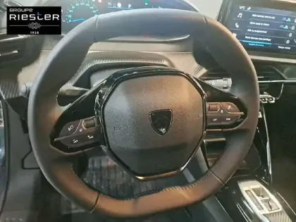 Photo 8 Peugeot 2008  Electrique 50 kWh 136 ch