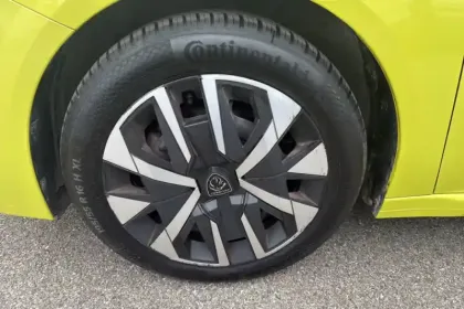 Photo 64 Peugeot 208  PureTech 100 S&S BVM6