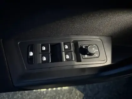 Photo 16 Volkswagen T-roc  1.0 TSI 110 Start/Stop BVM6