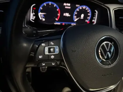 Photo 17 Volkswagen T-roc  1.0 TSI 110 Start/Stop BVM6