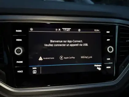 Photo 21 Volkswagen T-roc  1.0 TSI 110 Start/Stop BVM6