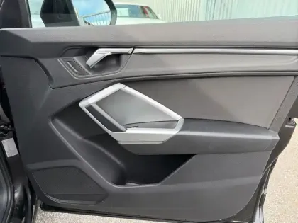 Photo 29 Audi Q3  35 TFSI 150 ch