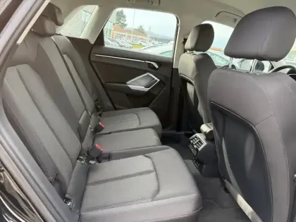 Photo 30 Audi Q3  35 TFSI 150 ch