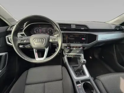 Photo 14 Audi Q3  35 TFSI 150 ch