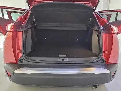 Photo 29 Peugeot 2008  BlueHDi 110 S&S BVM6