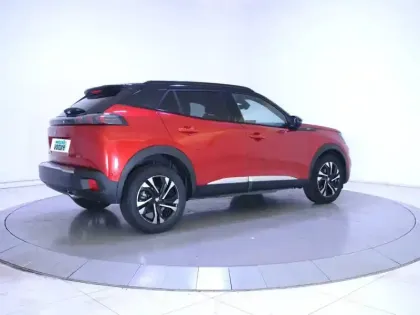 Photo 28 Peugeot 2008  BlueHDi 110 S&S BVM6