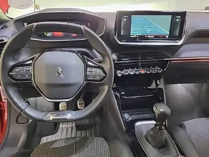 Photo 31 Peugeot 2008  BlueHDi 110 S&S BVM6