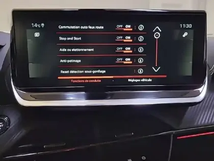 Photo 44 Peugeot 2008  BlueHDi 110 S&S BVM6