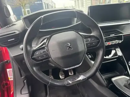 Photo 8 Peugeot 2008  BlueHDi 110 S&S BVM6