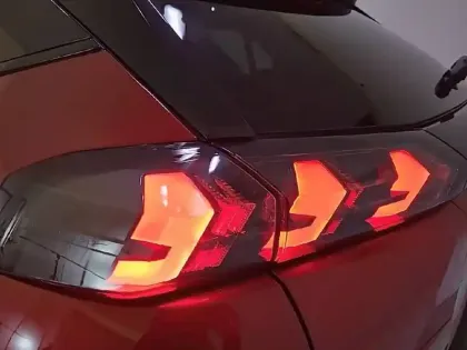 Photo 40 Peugeot 2008  BlueHDi 110 S&S BVM6