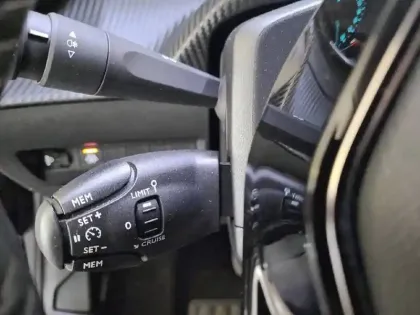 Photo 16 Peugeot 208  Electrique 50 kWh 136ch