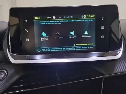 Photo 21 Peugeot 208  Electrique 50 kWh 136ch