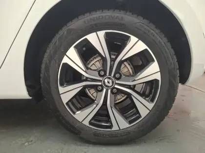 Photo 17 Renault Clio  SOCIETE BLUE DCI 100