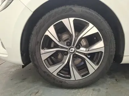 Photo 16 Renault Clio  SOCIETE BLUE DCI 100