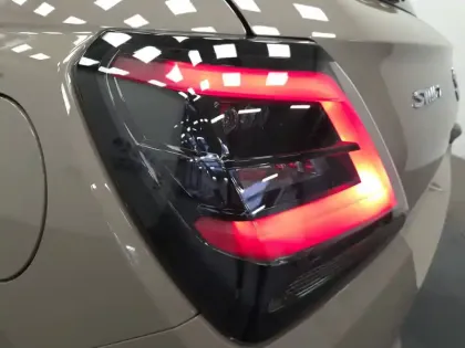 Photo 21 Suzuki Swift  1.2 Dualjet Hybrid Auto