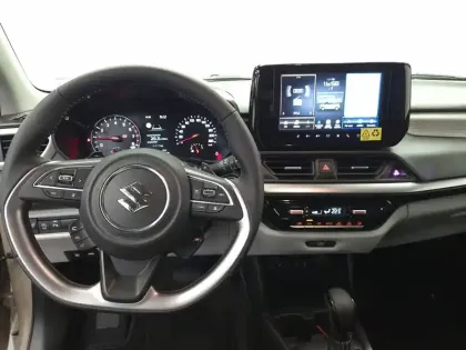 Photo 10 Suzuki Swift  1.2 Dualjet Hybrid Auto