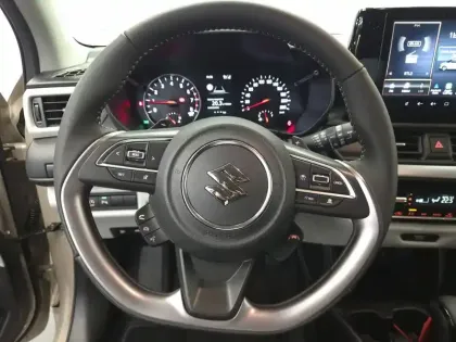 Photo 11 Suzuki Swift  1.2 Dualjet Hybrid Auto