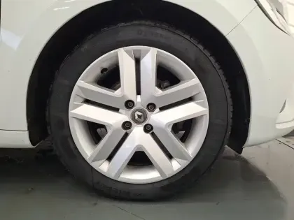 Photo 17 Renault Clio  Blue dCi 100 - 21N