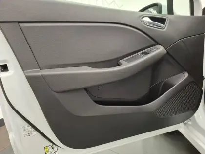 Photo 21 Renault Clio  Blue dCi 100 - 21N