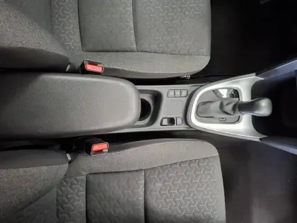 Photo 95 Toyota Yaris  Cross Hybride 116h 2WD