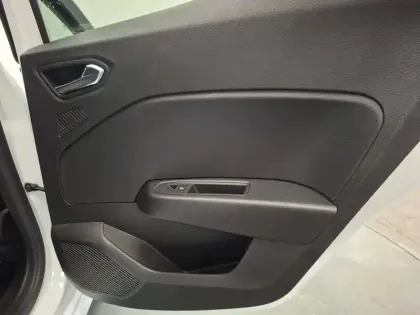 Photo 18 Renault Clio  SOCIETE BLUE DCI 100