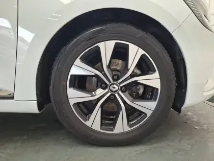 Photo 15 Renault Clio  SOCIETE BLUE DCI 100