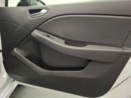 Photo 19 Renault Clio  SOCIETE BLUE DCI 100