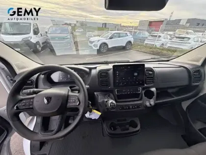 Photo 28 Peugeot Boxer  FGN TOLE 3.5 T D L2H2 140 CH MANUELLE