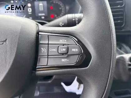 Photo 33 Peugeot Boxer  FGN TOLE 3.5 T D L2H2 140 CH MANUELLE