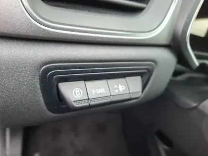 Photo 68 Renault Symbioz  E-Tech full hybrid 145