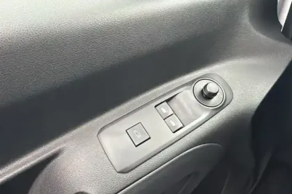 Photo 24 Peugeot Partner  FOURGON M 650 KG BLUEHDI 100 S&S BVM6