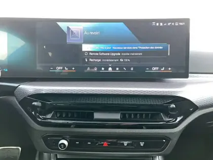 Photo 10 BMW Serie 3 330e xDrive 292 ch BVA8