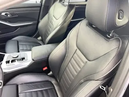 Photo 8 BMW Serie 3 330e xDrive 292 ch BVA8