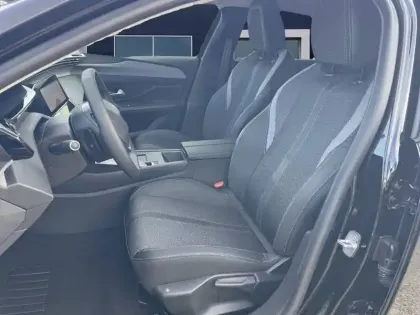 Photo 43 Peugeot 308  Hybrid 145 e-DCS6