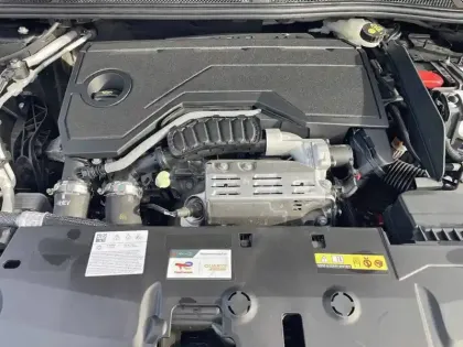 Photo 39 Peugeot 308  Hybrid 145 e-DCS6