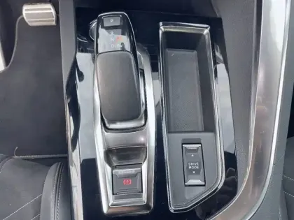 Photo 21 Peugeot 3008  Hybrid 225 e-EAT8