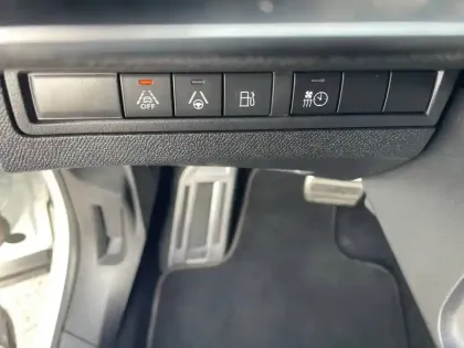 Photo 27 Peugeot 3008  Hybrid 225 e-EAT8