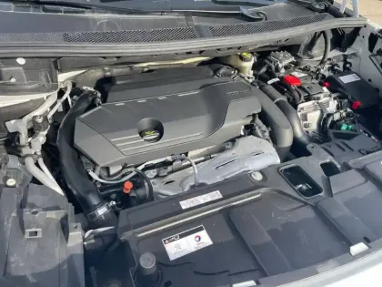 Photo 71 Peugeot 3008  Hybrid 225 e-EAT8