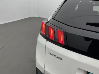 Photo 16 Peugeot 3008  BlueHDi 130ch S&S EAT8