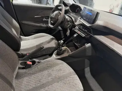 Photo 76 Peugeot 208  100 S&S BVM6