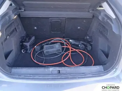 Photo 24 Citroën C4 e- 136 ch Automatique