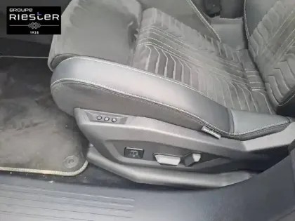 Photo 22 Peugeot 5008  Electrique 210 ch 73 kWh