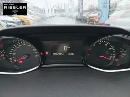 Photo 9 Peugeot 308  1.2 PureTech 110ch S&S BVM5