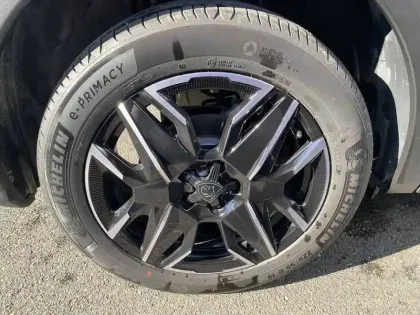 Photo 8 Peugeot 3008  Hybrid 145 e-DCS6