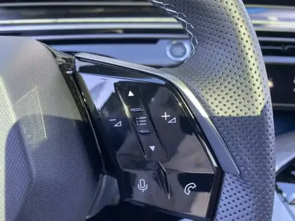 Photo 21 Peugeot 3008  Hybrid 145 e-DCS6