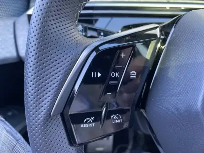 Photo 20 Peugeot 3008  Hybrid 145 e-DCS6