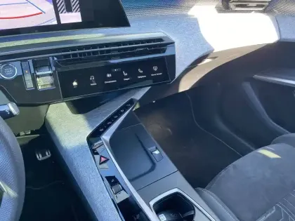 Photo 15 Peugeot 3008  Hybrid 145 e-DCS6