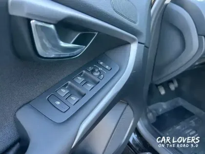 Photo 19 Volvo V40  D2 120 ch