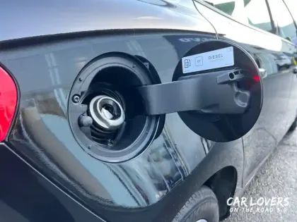 Photo 25 Volvo V40  D2 120 ch