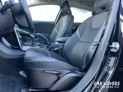 Photo 9 Volvo V40  D2 120 ch